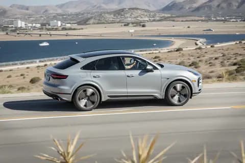 PORSCHE CAYENNE 4.8 Turbo S