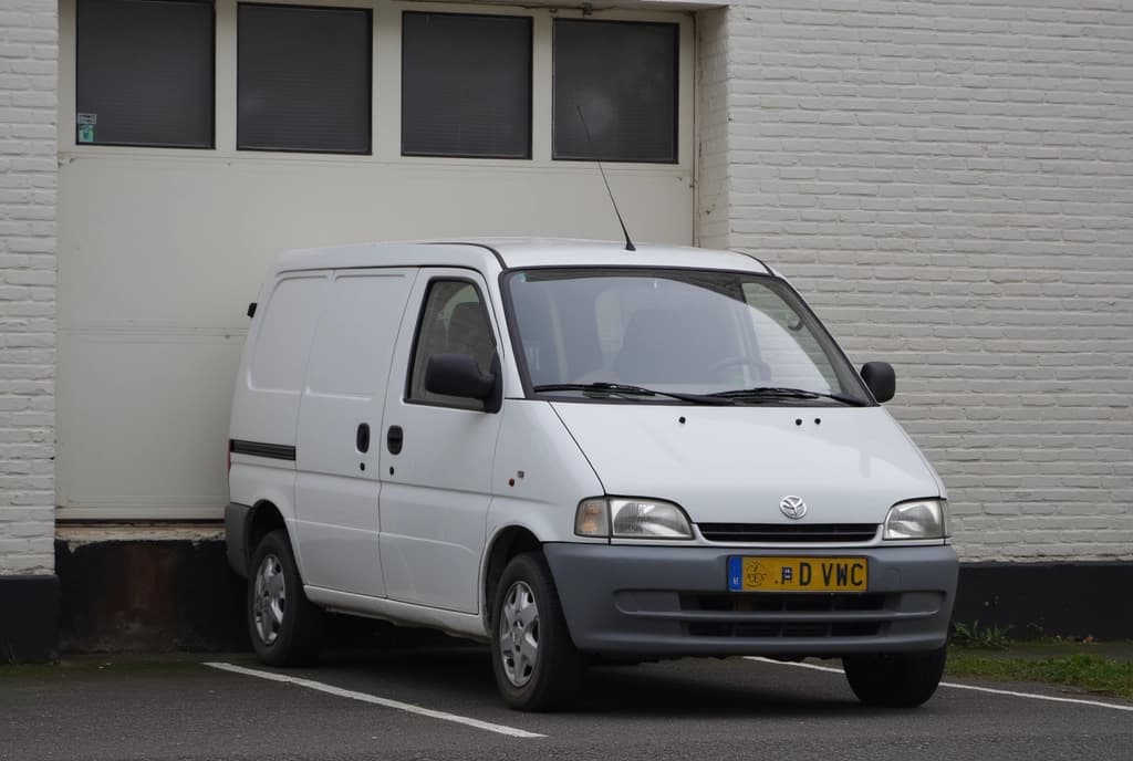 NISSAN VANETTE CARGO 2.3 D