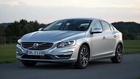 VOLVO S60 II D4